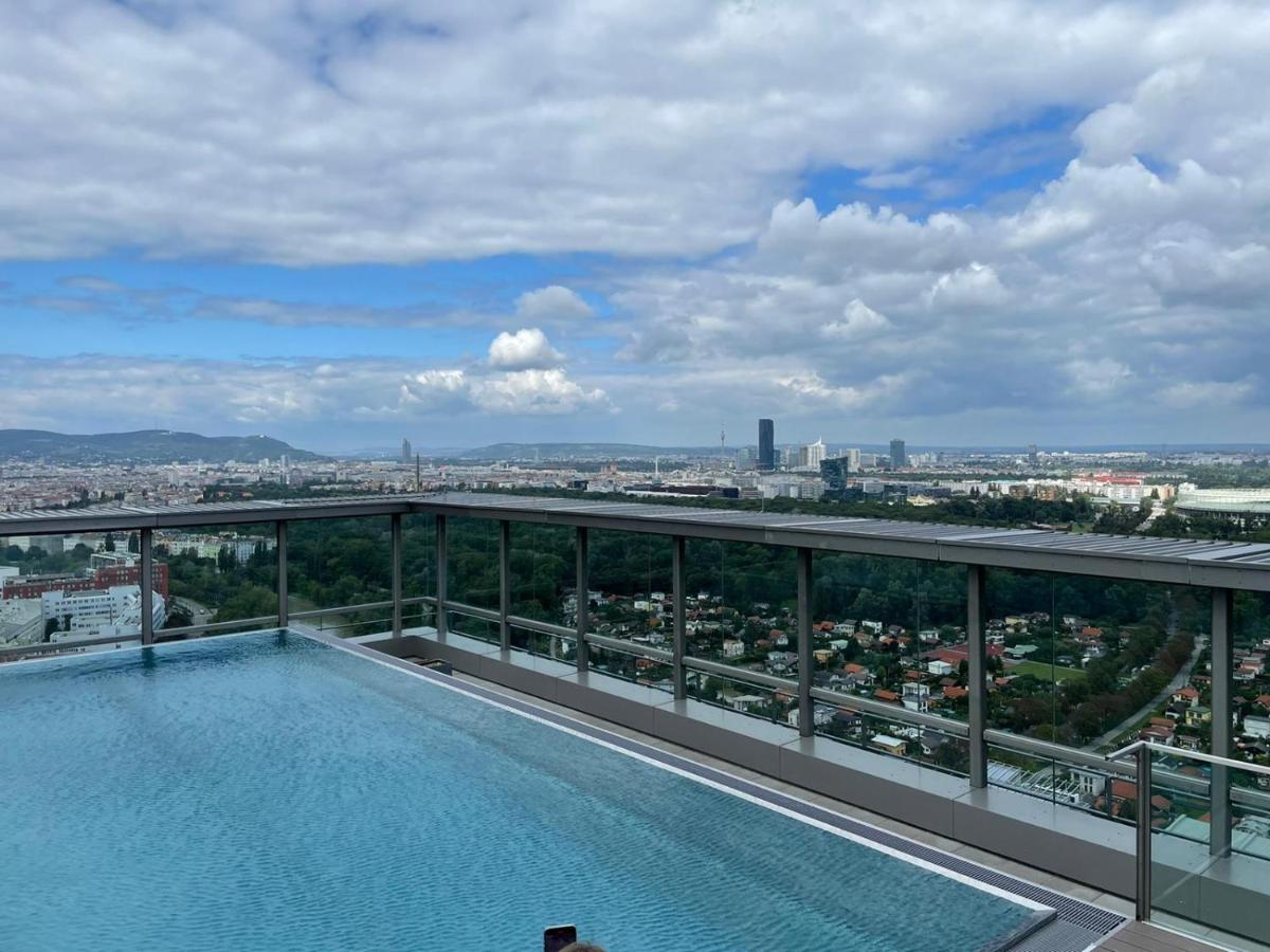 Exclusive 2-Bedroom Condo With Pool & Balcony Виена Екстериор снимка